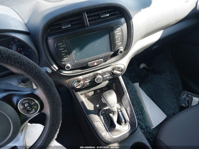 KNDJ23AU8L7068916 KIA SOUL LX