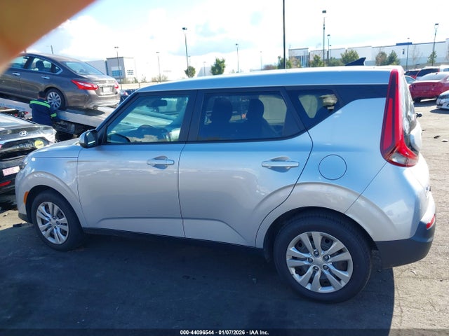 KNDJ23AU8L7068916 KIA SOUL LX