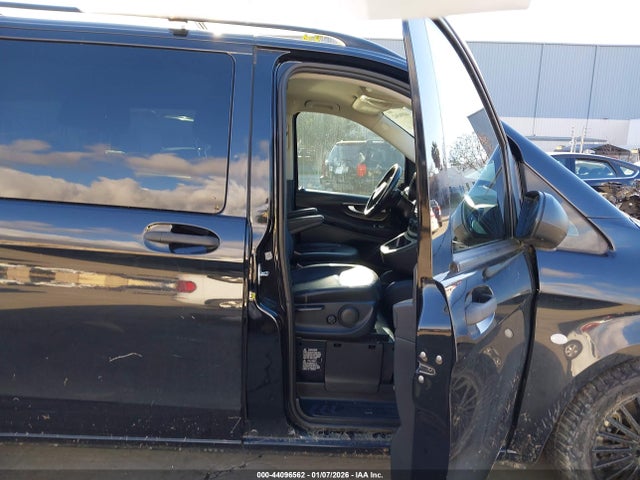 Mercedes-Benz Metris 2018 WD4PG2EEXJ3366807 Image 5