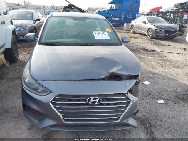2020 Hyundai Accent Se მანქანა იყიდება აუქციონზე, vin: 3KPC24A61LE099697, აუქციონის ნომერი: 44096566
