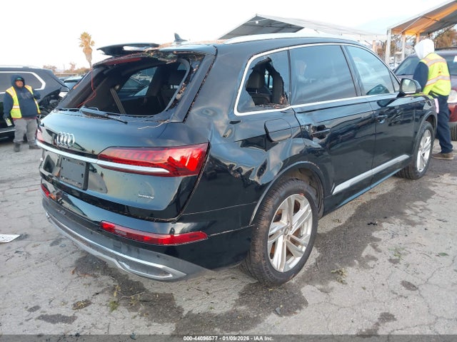 2020 AUDI Q7 WA1AJAF76LD008221 Photo 3