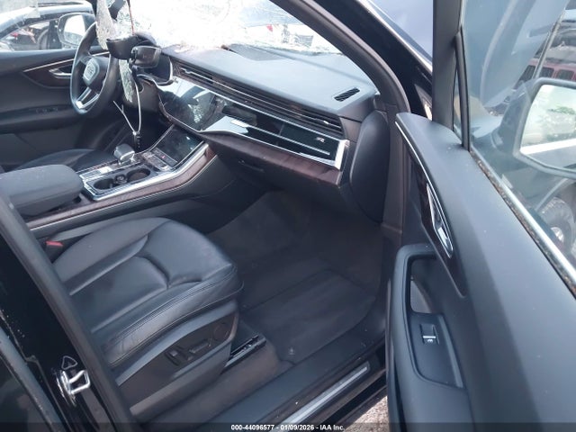 2020 AUDI Q7 WA1AJAF76LD008221 Photo 4