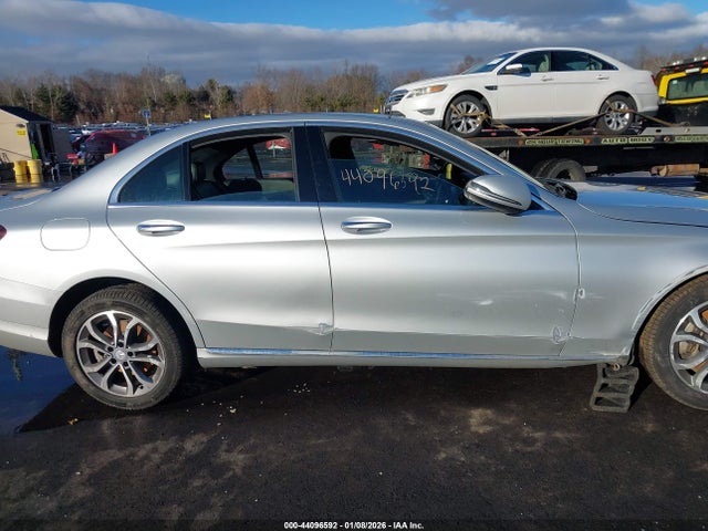 2019 Mercedes-benz C 300 4matic მანქანა იყიდება აუქციონზე, vin: 55SWF8EB2KU290598, აუქციონის ნომერი: 44096592