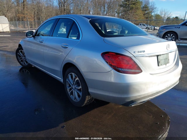 2019 Mercedes-benz C 300 4matic მანქანა იყიდება აუქციონზე, vin: 55SWF8EB2KU290598, აუქციონის ნომერი: 44096592