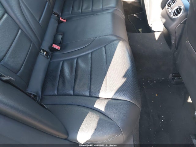 2019 Mercedes-benz C 300 4matic მანქანა იყიდება აუქციონზე, vin: 55SWF8EB2KU290598, აუქციონის ნომერი: 44096592