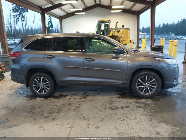 Toyota Highlander Hybrid Xle 2017 5TDJGRFH5HS030248 Image 13