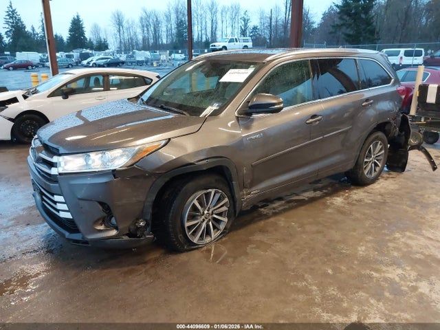Toyota Highlander Hybrid Xle 2017 5TDJGRFH5HS030248 Image 2