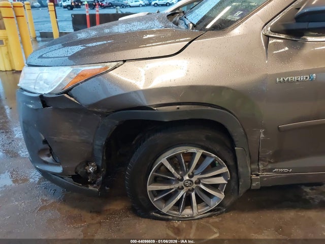 Toyota Highlander Hybrid Xle 2017 5TDJGRFH5HS030248 Image 6
