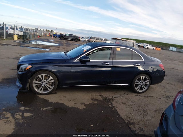 55SWF4JB8HU195647 Mercedes-Benz C 300