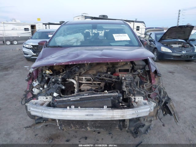 44096701 :رقم المزاد ، 2C4RC1DG8HR610905 vin ، 2017 Chrysler Pacifica Touring مزاد بيع