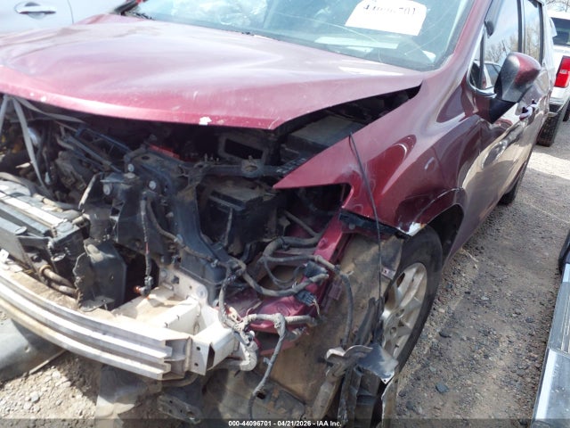 44096701 :رقم المزاد ، 2C4RC1DG8HR610905 vin ، 2017 Chrysler Pacifica Touring مزاد بيع