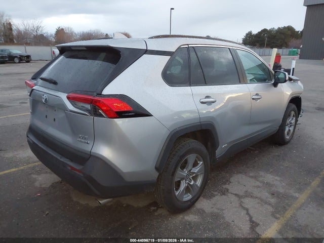 4T3RWRFV0NU071960 Toyota Rav4 Hybrid Xle