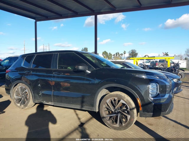 JA4J3TA83NZ032665 Mitsubishi Outlander Es 2.5 2wd
