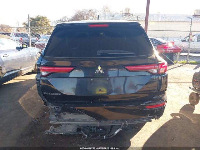 JA4J3TA83NZ032665 Mitsubishi Outlander Es 2.5 2wd