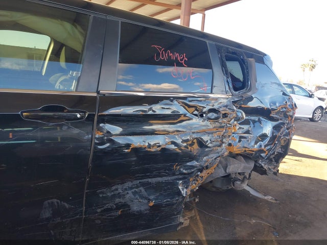 2022 MITSUBISHI OUTLANDER JA4J3TA83NZ032665 Photo 5