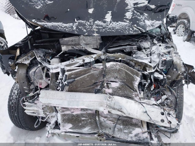 5TDKDRBHXPS026827 Toyota Highlander Xle