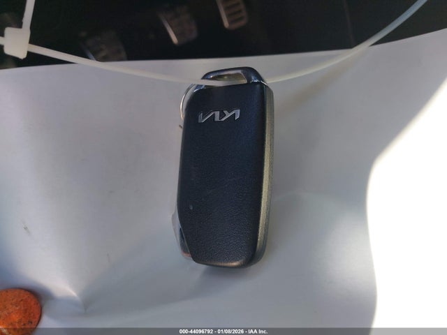 KIA Forte Gt Manual 2023 3KPF44AC3PE606490 Image 11