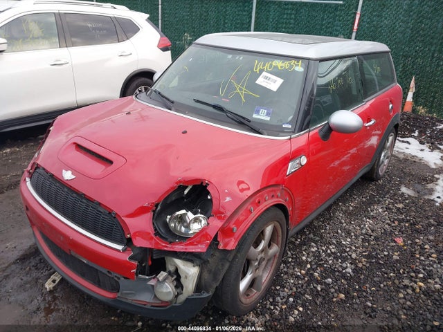 2010 MINI COOPER S CLUBMAN WMWMM3C51ATP75399 Photo 1