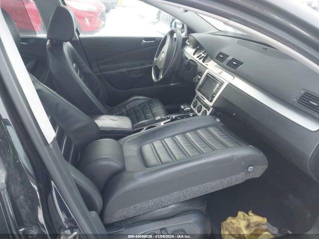 2008 VOLKSWAGEN PASSAT WVWDU93C78E009115 Photo 4
