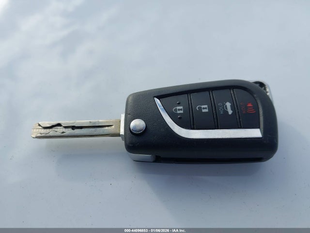 4T1B11HK2KU210253 Toyota CAMRY SE