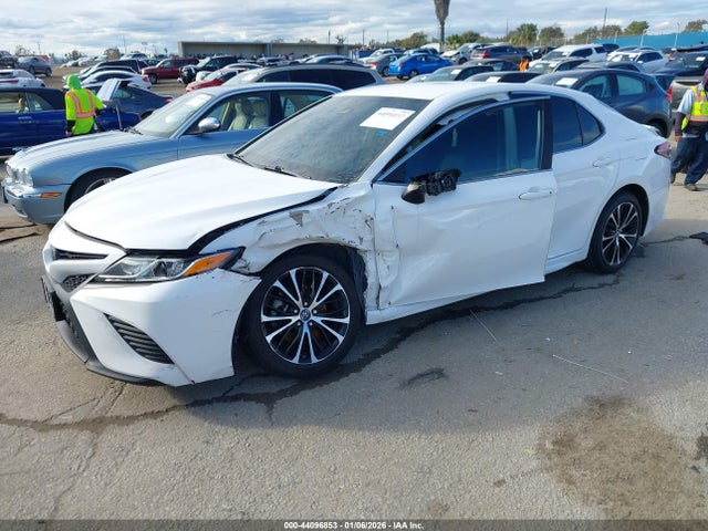 4T1B11HK2KU210253 Toyota CAMRY SE