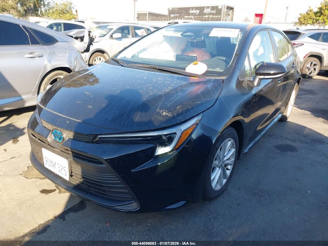 Toyota Corolla Hybrid Le 2025 JTDBCMFEXS3099275 Image 2