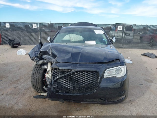 Продажа на аукционе авто 2018 Chrysler 300 Touring, vin: 2C3CCAAG2JH283461, номер лота: 44096895