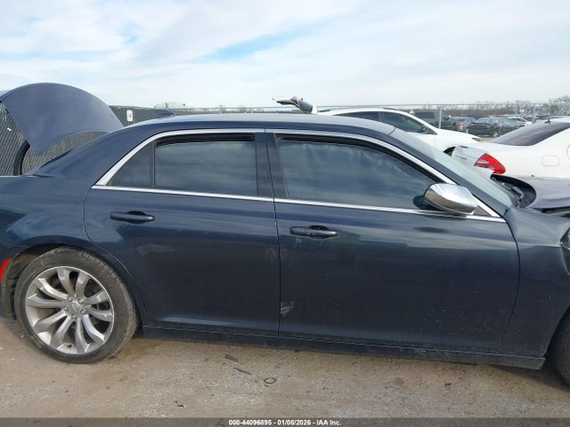 Продажа на аукционе авто 2018 Chrysler 300 Touring, vin: 2C3CCAAG2JH283461, номер лота: 44096895