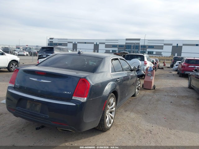 2018 CHRYSLER 300 2C3CCAAG2JH283461 Photo 3
