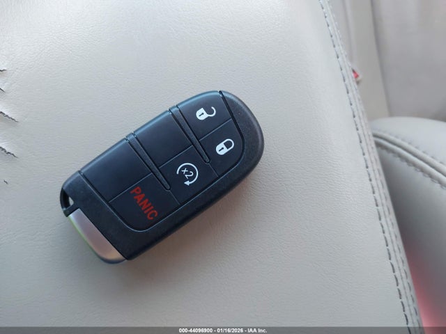 Chrysler 300 2014 2C3CCAAG4EH256929 Image 11