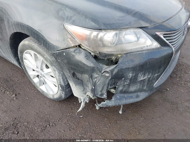 44096917 :رقم المزاد ، JTHBW1GG8E2044869 vin ، 2014 Lexus Es 300h مزاد بيع