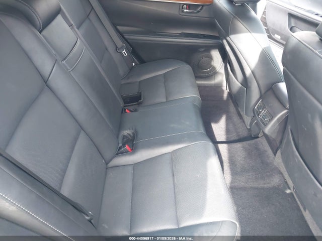 44096917 :رقم المزاد ، JTHBW1GG8E2044869 vin ، 2014 Lexus Es 300h مزاد بيع