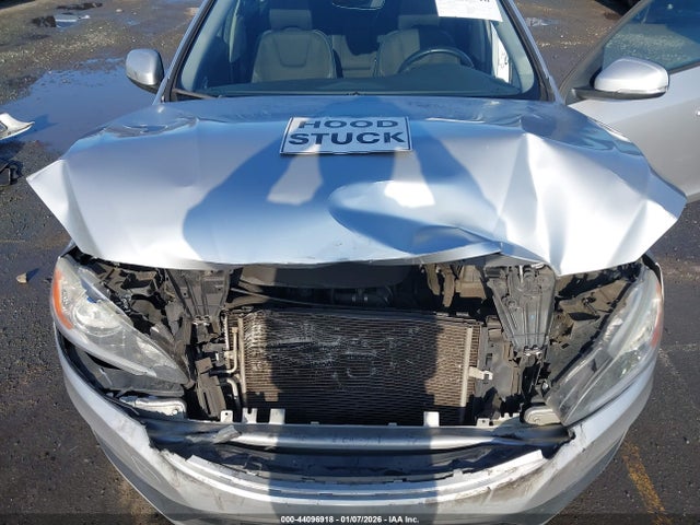 YV126MFJ1F2353840 Volvo S60 T5