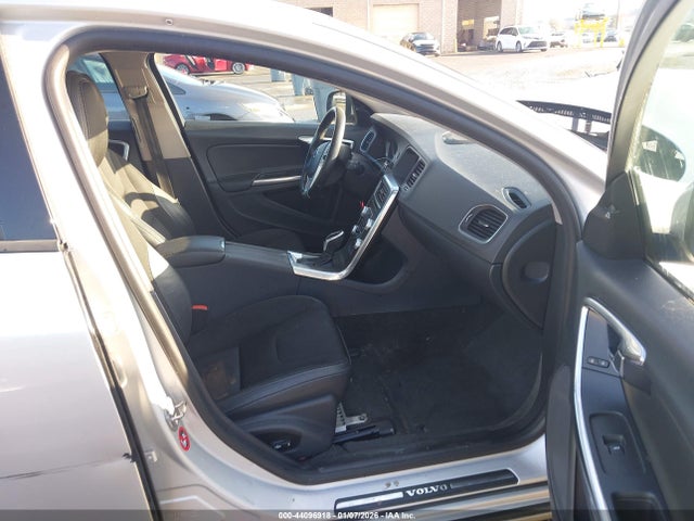 YV126MFJ1F2353840 Volvo S60 T5
