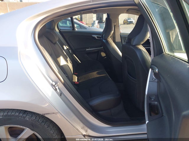 YV126MFJ1F2353840 Volvo S60 T5
