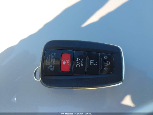 JTDKARFP3H3037908 Toyota Prius Prime Premium