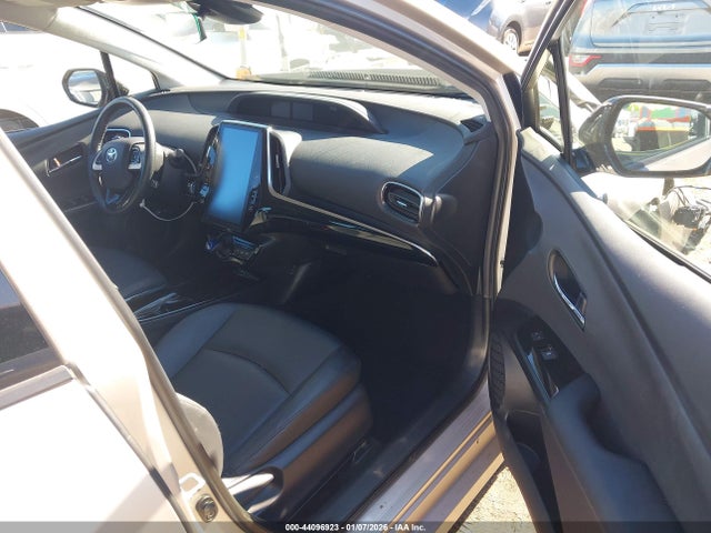 JTDKARFP3H3037908 Toyota Prius Prime Premium