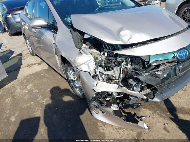 JTDKARFP3H3037908 Toyota Prius Prime Premium