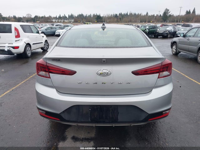 5NPD84LF1LH571795 Hyundai ELANTRA SEL