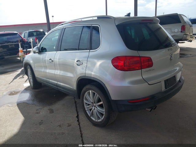 2012 VOLKSWAGEN TIGUAN WVGAV7AX9CW545265 Photo 2