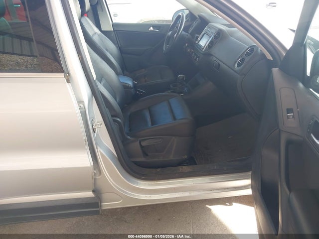 2012 VOLKSWAGEN TIGUAN WVGAV7AX9CW545265 Photo 4