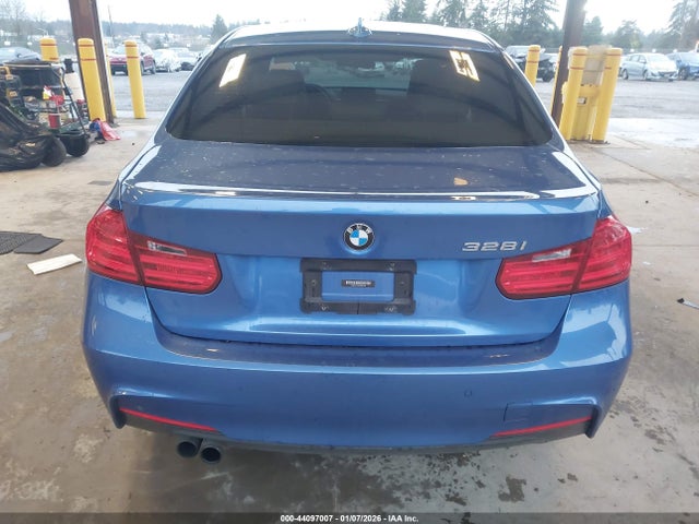 WBA3C1C55FP854156 BMW 328I