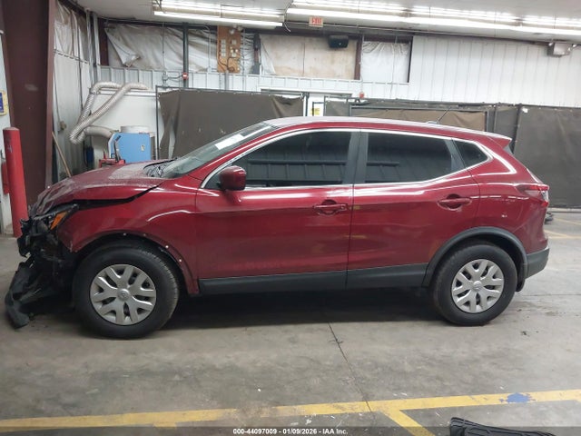 JN1BJ1CV8LW279883 Nissan Rogue Sport S Fwd Xtronic Cvt