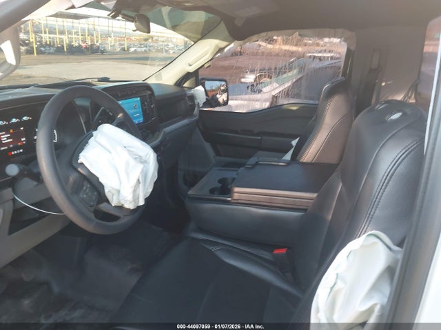 Ford F-150 Xl 2023 1FTMF1CB5PKE57520 Image 8