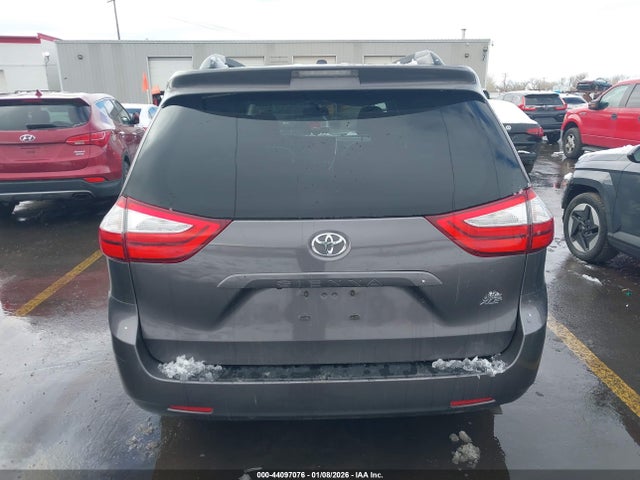 Toyota Sienna Xle 8 Passenger 2016 5TDYK3DC8GS693183 Image 16