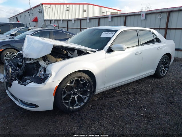 Chrysler 300 S 2017 2C3CCABG7HH657555 Image 2