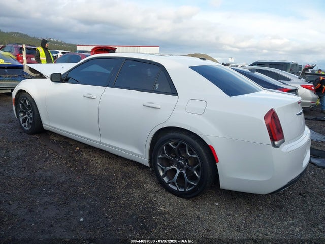 Chrysler 300 S 2017 2C3CCABG7HH657555 Image 3