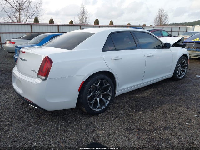 Chrysler 300 S 2017 2C3CCABG7HH657555 Image 4