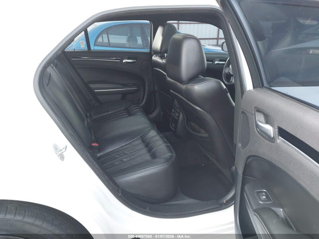 Chrysler 300 S 2017 2C3CCABG7HH657555 Image 8