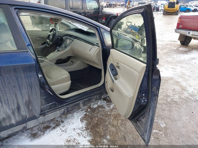 Продажа на аукционе авто 2015 Toyota Prius Four, vin: JTDKN3DUXF0413822, номер лота: 44097082